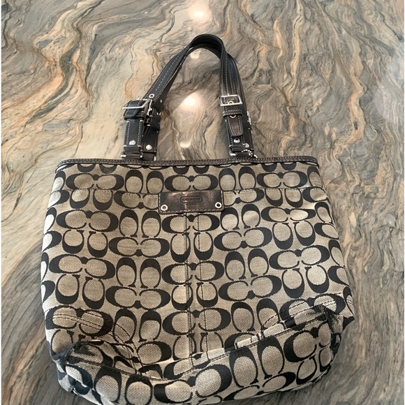 COACH F15664 Signature HAMPTON Shoulder Bag Tote Bag Signature Black and White. - Picture 1 of 12